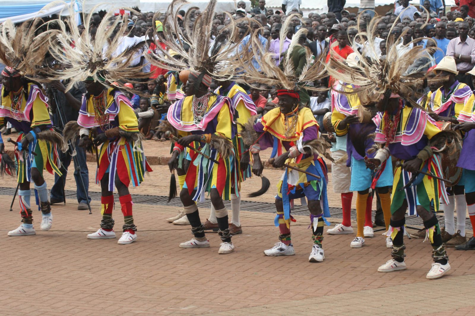 a display of luo cultural dance photo luo cultual dance dynasty